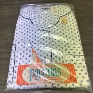 Vintage Ashley & Houston White Cotton Flannel Pajama Set with Blue Print size 36